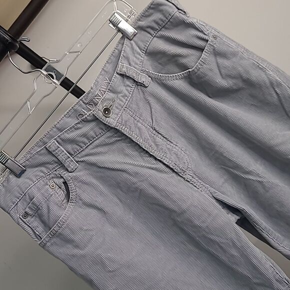 Old Navy sz 33 waist 30 length. Gray corduroy. Excellent condition. Button fly - Picture 2 of 8